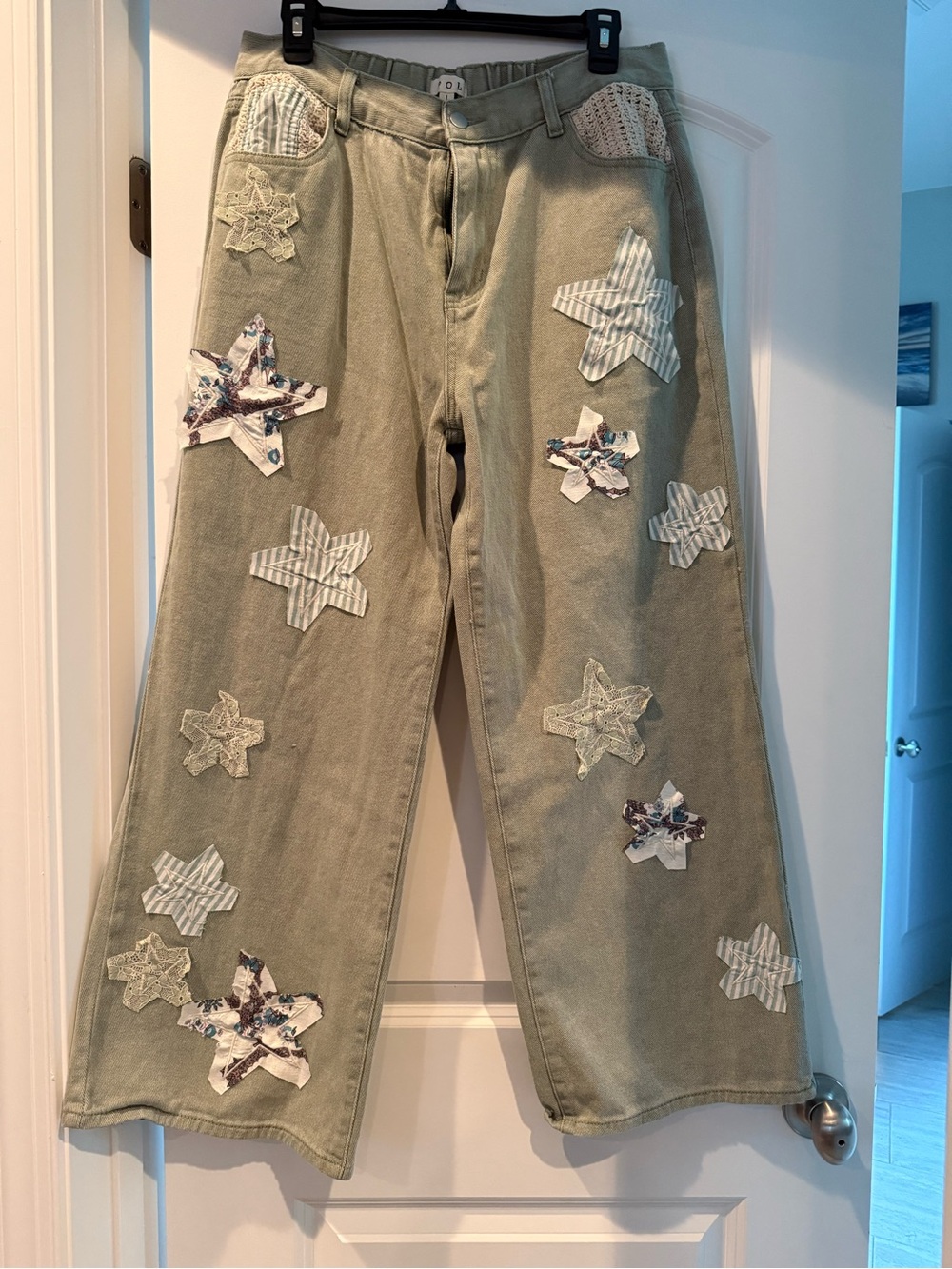 POL Olive Green Star-Appliqué Wide-Leg Jeans